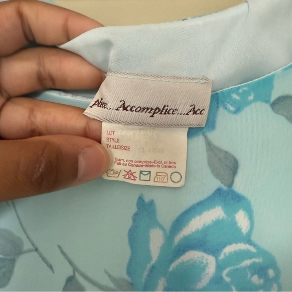 🌸 Vintage Accomplice‎ Blue Floral Maxi Dress 🌸 - Picture 4 of 9